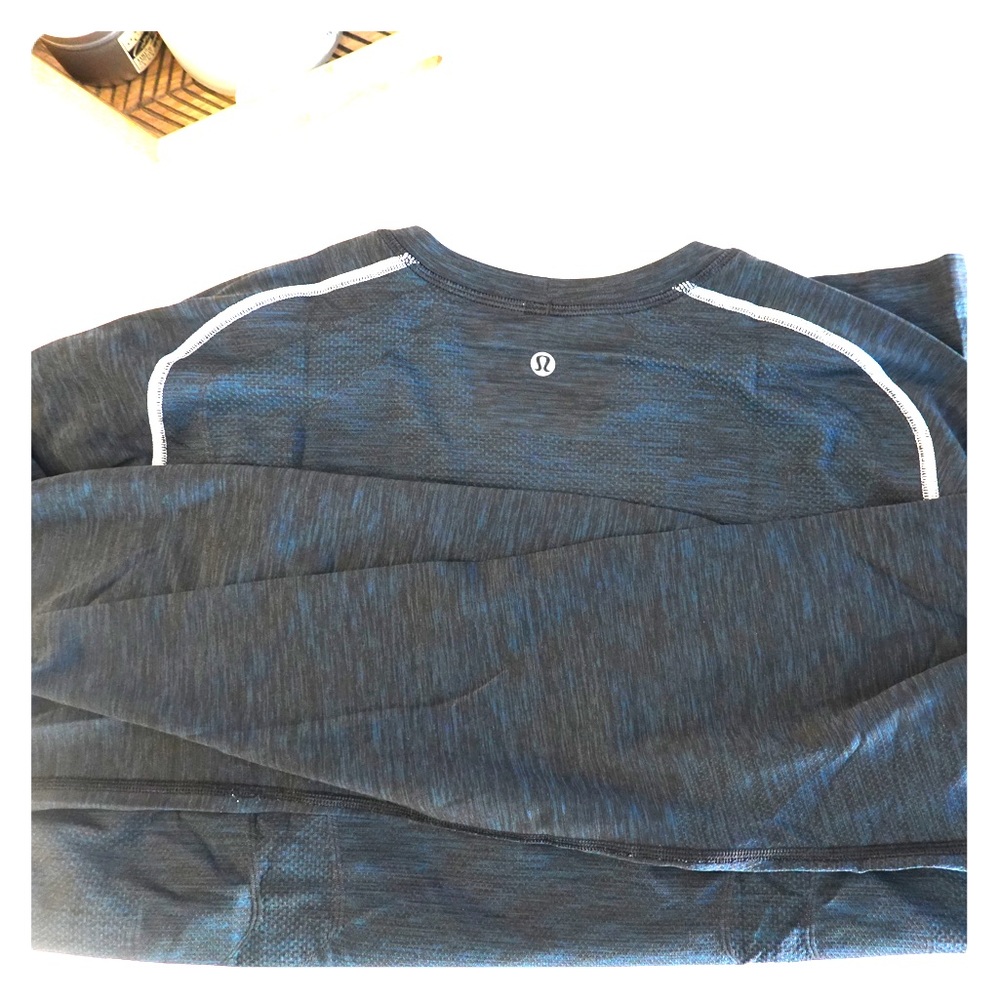 Lululemon Metal Vent Long Sleeve Shirt